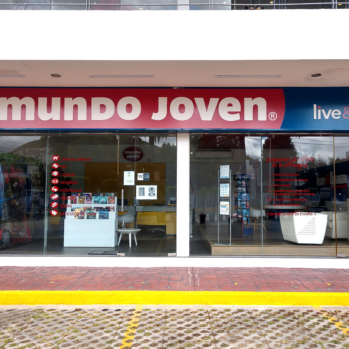 Plaza Revo Pachuca <b>L104 & 105</b> - MUNDO JOVEN 